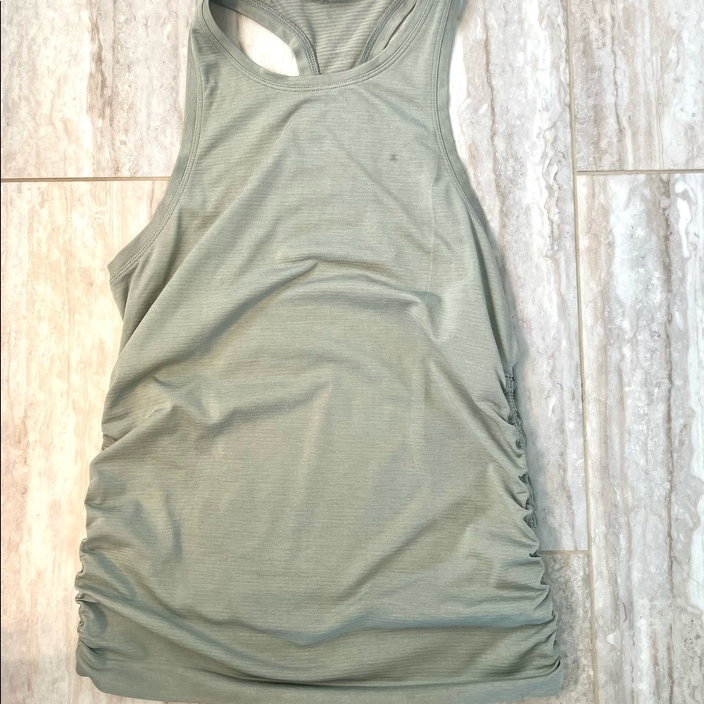 Lululemon high neck tank - size 6